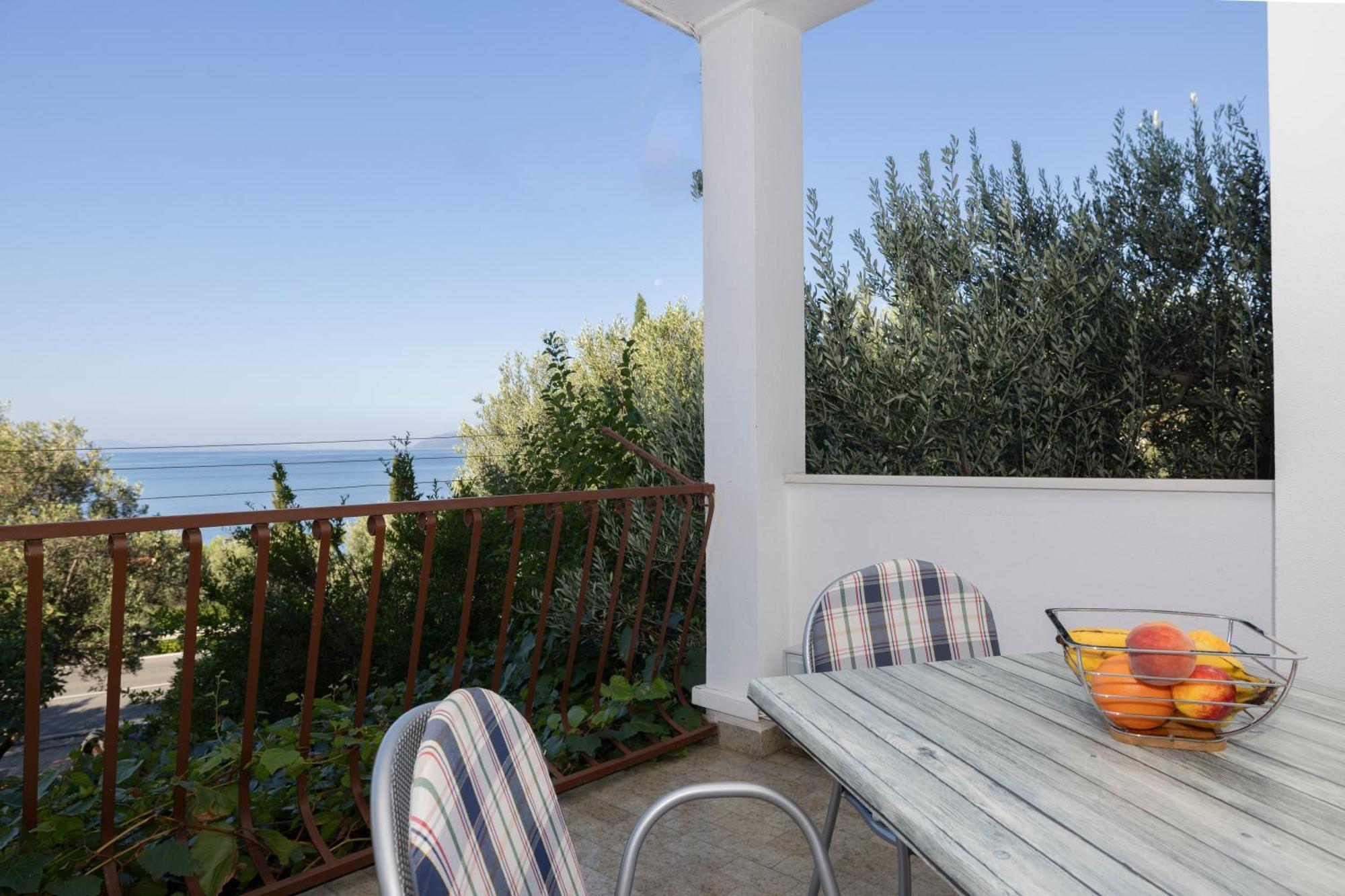 Apartmani Marta Tučepi Exterior foto